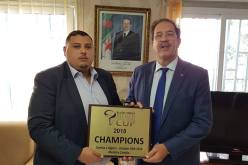 اللجنة الأولمبية تهنئ رئيس إتحادية الرغبي