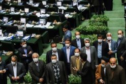 نواب ايرانيون يضعون اقنعة واقية احتجاجا على التلوث