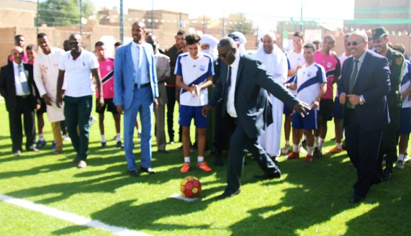وزير السياحة يعلن عن إنجاز 18 ملعبا جواريا بتمنراست