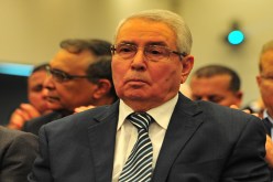 بن صالح يعطي درسا للفرنسيين