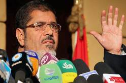 مرسى يصدر قراراً بالاستفتاء خلال لقائه مع أعضاء التأسيسية