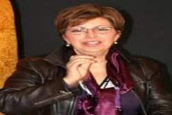 وزيرة الثقافة تهنيء التشكيلي دريس وضاحي بفوزه بجائزة ليوبولد سيدارسنغور