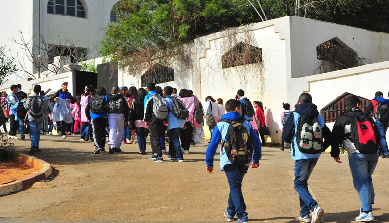سنوات سجنا لمعلم اعتدى جنسيا على 4 تلميذات في أم البواقي