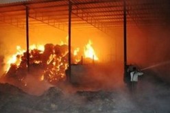 حريق على مستوى وحدة طلاء في المنطقة الصناعية لوادي السمار