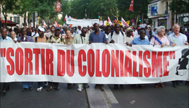 مشاركة مثيرة للجدل لوحدات 13 بلدا افريقيا في عرض العيد الوطني الفرنسي