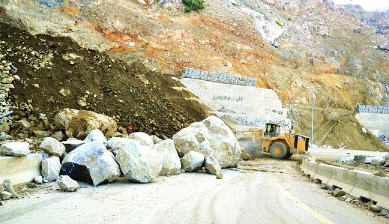 انهيار عدد من صخور الدعم على مستوى رصيف جزيرة الماعز بسكيكدة