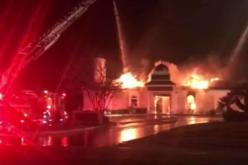 اندلاع حريق مجهول يتسبب في انهيار مسجد بولاية تكساس الأمريكية