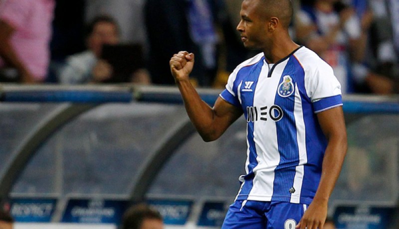 ويست هام الإنجليزي يركز أنظاره على براهيمي