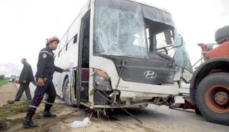 13 جريحا في حادث انحراف حافلة لنقل المسافرين بالأغواط
