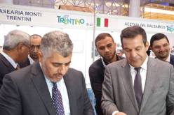 بالصور..جلاب وبن عمر يزوران أجنحة الشركات الجزائرية في معرض قطر