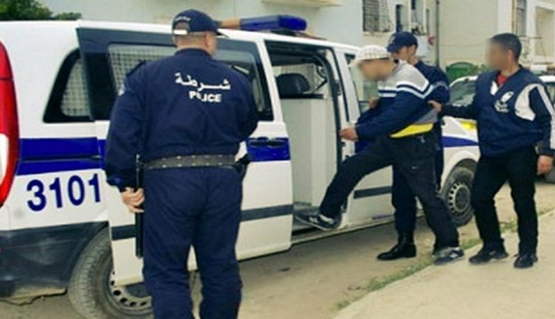 أمن الشلف يطيح بسارق الحقائب اليدوية والهواتف النقالة للموظفين