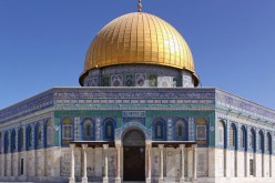 200 فلسطيني يغادرون غزة لأداء الصلاة بالمسجد الأقصى