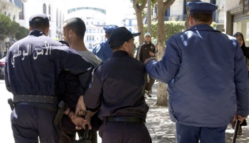 القبض على مشتبه فيه تورط في قضية سرقة مبلغ مالي ضخم بالعاصمة