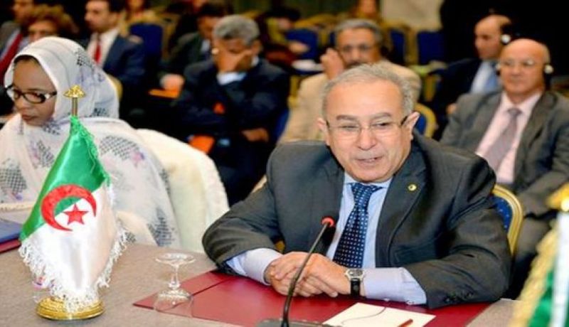 لعمامرة يشدد على الإسراع في وتيرة تطبيق اتفاق السلم في مالي