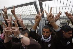 الأسرى الفلسطينيون يواصلون إضرابهم عن الطعام  لليوم الـ32على التوالي