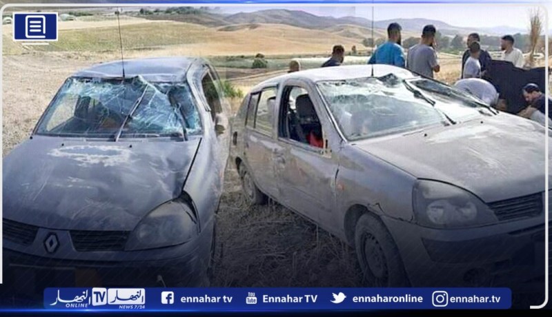 جرحى في إنحراف سيارة سياحية وإنقلابها في بنايرية