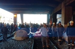 بالصور.. أصحاب عقود ما قبل التشغيل في احتجاج لليوم العاشر بمركب الحجار