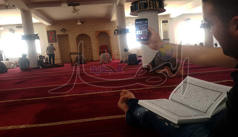 الفايسبوك والسكايب والفايبر في التراويح