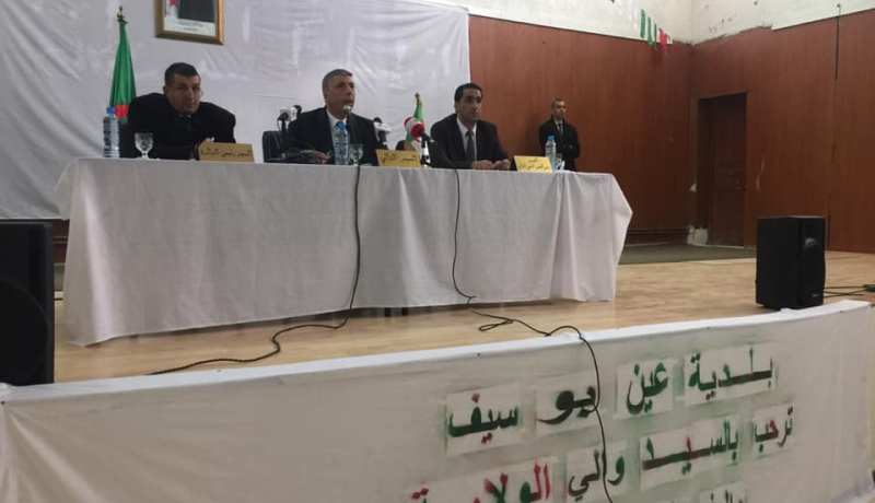 بالصور..والي المدية ينصب الطيب حسيني رئيسا لدائرة عين بوسيف