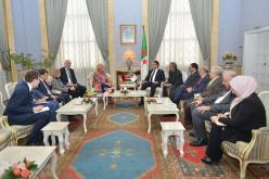 نائب رئيس البرلمان الألماني: “الجزائر قادرة على تحقيق الإستقرار بالساحل وإفريقيا”