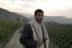 مقتل ابن شقيق زعيم جماعة الحوثي في غارة جوية للتحالف