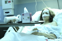 دومينيك حوراني تخضع لجراحة تجميل لأنفها مباشرة على الهواء