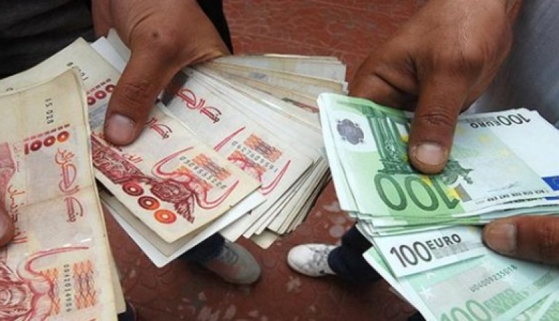 سعر الدولار واليورو مقابل الدينار الجزائري في السوق السوداء ليوم 23 مارس 2016
