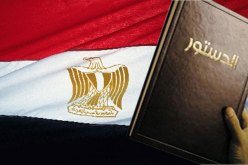 انصار المعارضة يتظاهرون ضد مشروع الدستور واتساع جبهة الرفض في القضاء