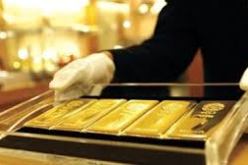 أسعار الفائدة الامريكية تنخفض والذهب يبدأ بالصعود