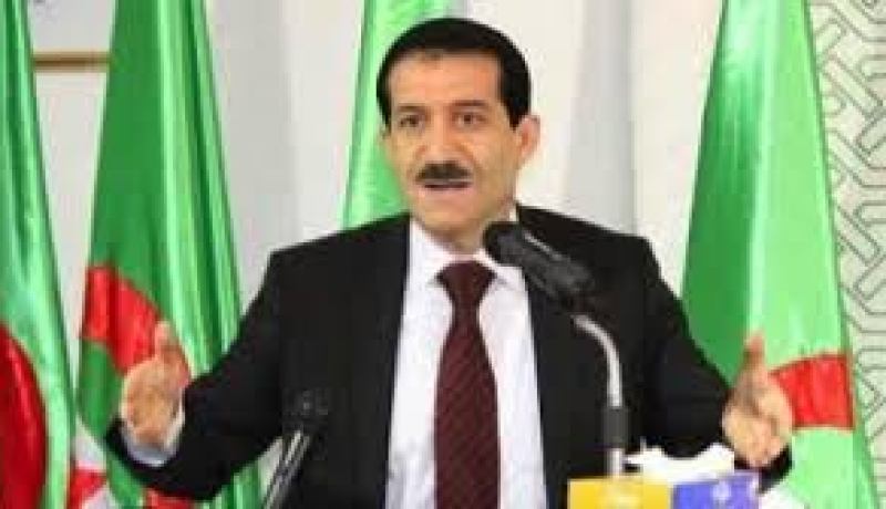غول يأكد على تفعيل اللجنة المشتركة بين الجزائر وتونس في مجال السياحة والصناعات التقليدية