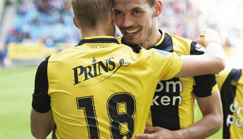 درفلو هدّاف ويقود “آرنهيم” للفوز بثلاثية