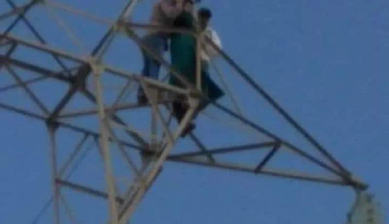 عين الدفلى: موظف بشركة تسيير ونقل الكهرباء يحبط عملية إنتحار سيدة بخميس مليانة