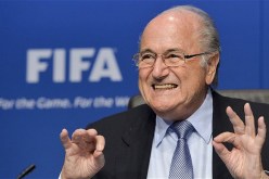 بلاتير يتهم وسائل الإعلام بتهويل الشغب الجماهيري