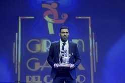 بالصور.. بوفون أفضل لاعب في الكالتشيو