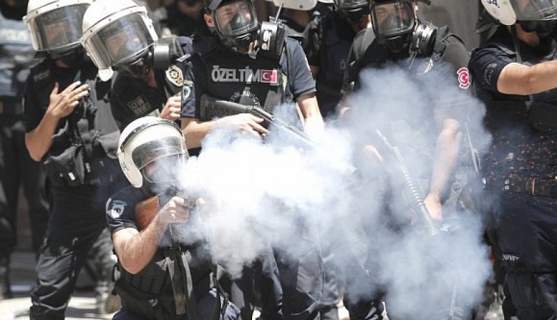 مقتل مدنيين وإصابة 3 من عناصر الشرطة في هجوم بجنوب تركيا