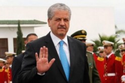 الوزير الأول يستقبل وزير الشؤون الخارجية الإماراتي