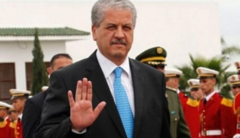 الوزير الأول يستقبل وزير الشؤون الخارجية الإماراتي