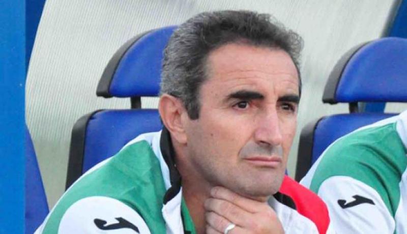 جمال مناد يستقيل من تدريب فريق مولودية الجزائر بعد خسارة نهائي كأس السوبر