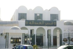 فتاة تعتدي على عشيقها امام قاضي الجلسة بمحكمة الوادي