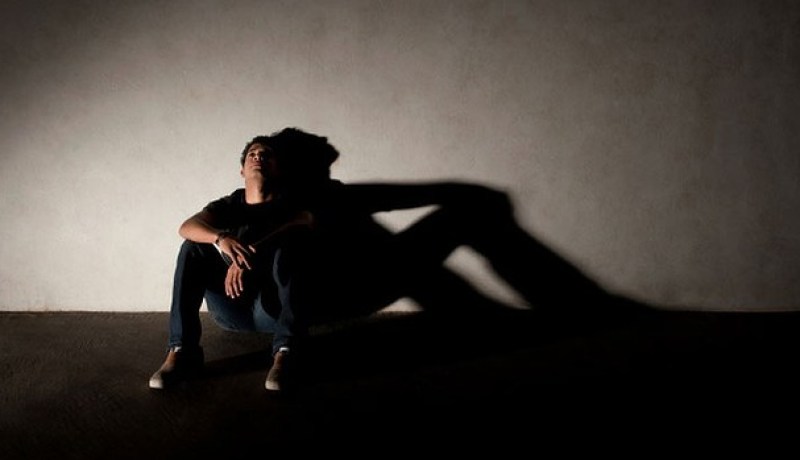 سأجعل الصحراء في نظرك قطعة خضراء وكل معادن الأرض ذهبا برّاقا