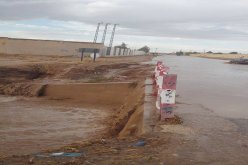 باتنة.. أمطار الصيف تغلق الطرقات وتغرق المنازل