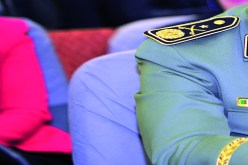 شاب مهدد بالحبس بسبب الملاحة و انتحال صفة جنرال