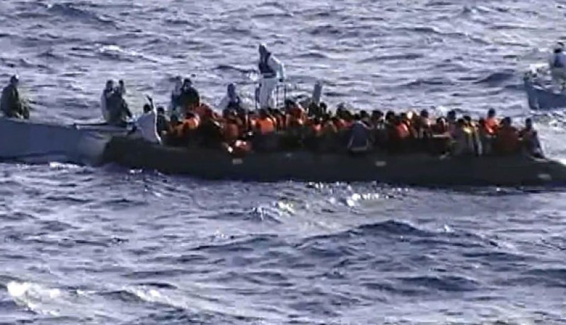 ارتفاع عدد ضحايا غرق قارب المهاجرين بالمتوسط إلى 49 قتيلا