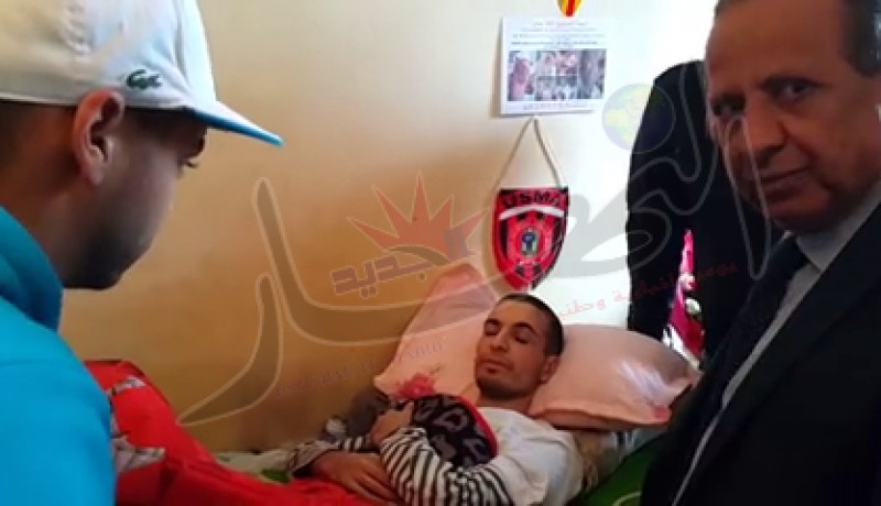 فيديو لوزير الشباب في منزل الشاب عدلان