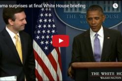 بالفيديو .. أوباما يودع المتحدث باسمه ارنست