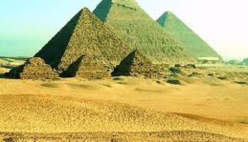 اكتشاف مقبرة مؤسس الاسرة الفرعونية 13 قبل 3800 عام