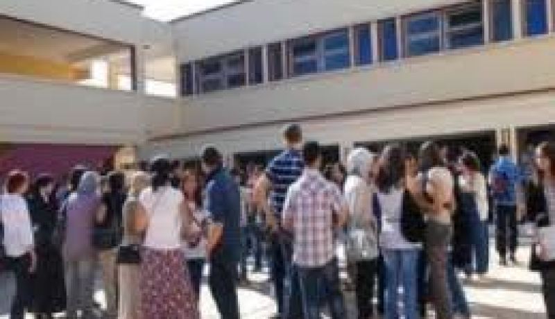 تلامذة ثانوية الرياضيات بالقبة يحتجون على ظروف الايواء