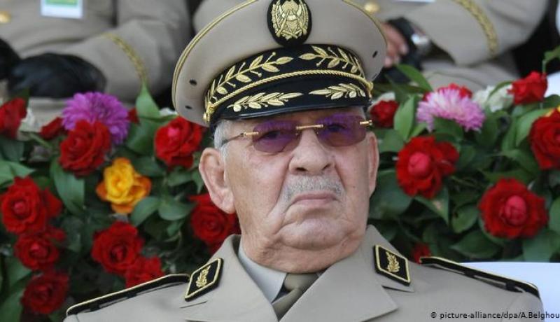 قايد صالح في زيارة عمل وتفتيش إلى الناحية العسكرية الرابعة بورقلة