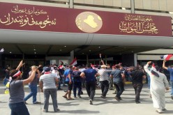 إجراءات أمنية مشددة في بغداد بعد إحتلال محتجين البرلمان لساعات