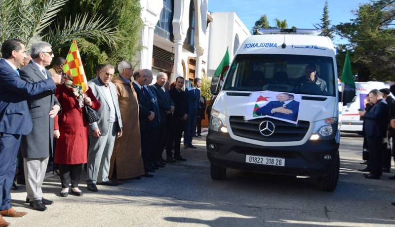 والي المدية يوزع تسع سيارات إسعاف مرسيداس على الوحدات الصحية